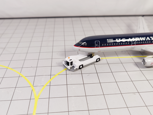 4x Aircraft Pushback Tugs Narrowbody Airport GSE White Vehicle Model 1:200 Scale