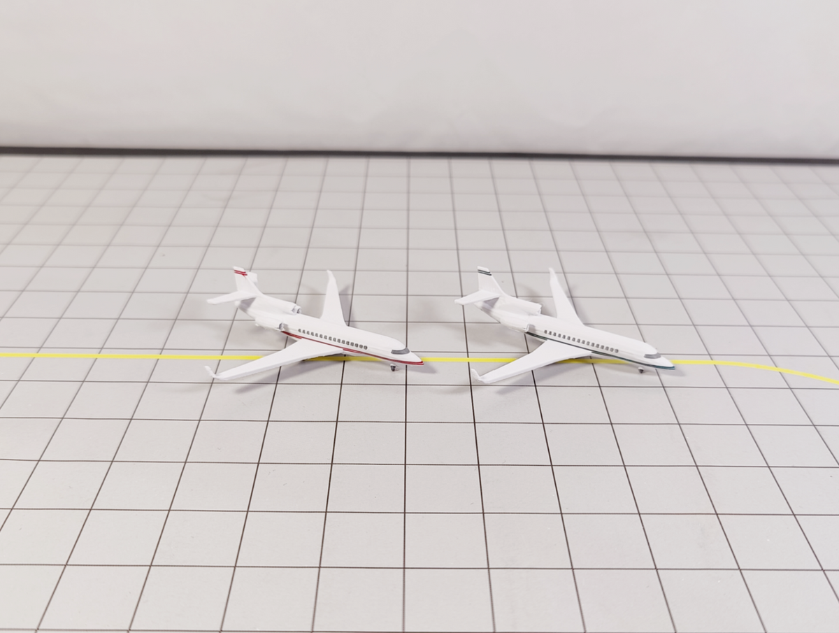 2x Dassault Falcon 8X Business Private Jet Models Painted Liveries 1:400 Scale