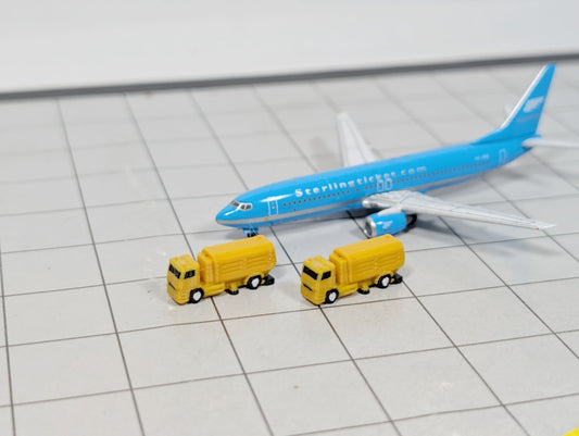 8x Airport Sweeper GSE Trucks Airport Vehicles 1:500 Scale Diorama