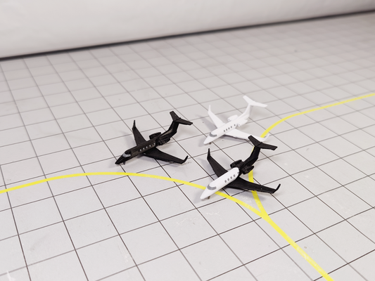 3x Embraer Phenom 300 Business Private Jet Models 1:400 Scale Airport Diorama