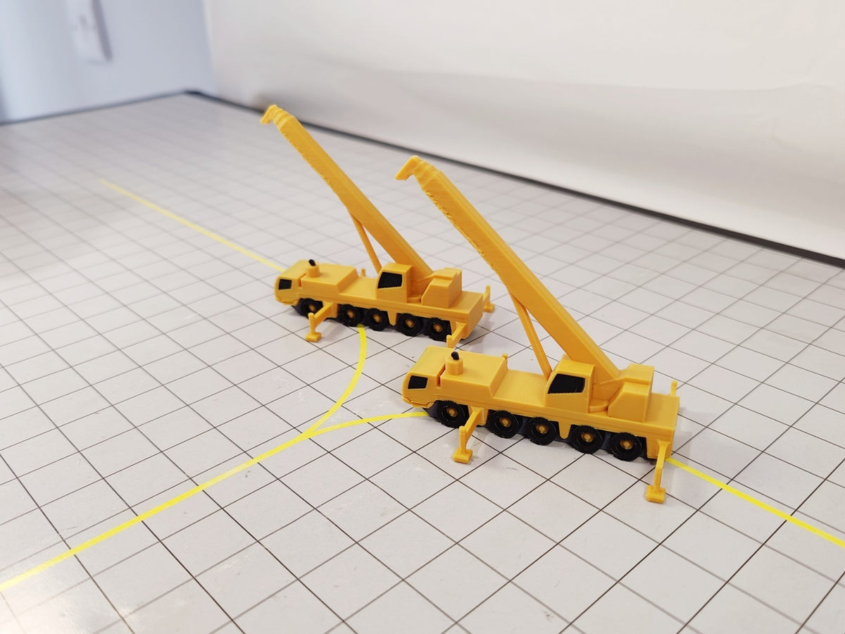 2x Crane Truck Airport Construction Site GSE Vehicle Scenery Models 1:200 Scale