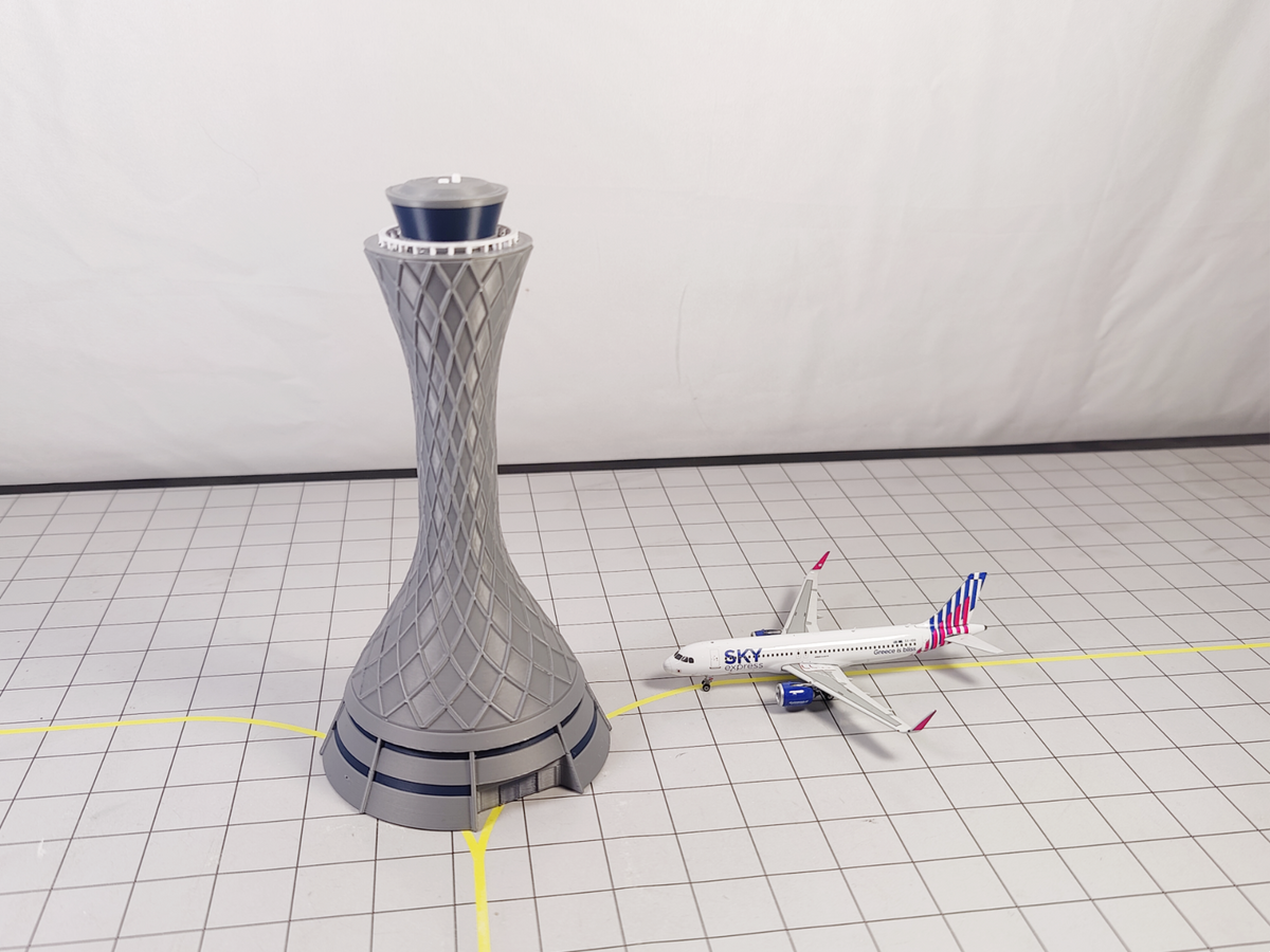 Edinburgh Airport ATC Air Traffic Control Tower 1:400 Scale Building Model