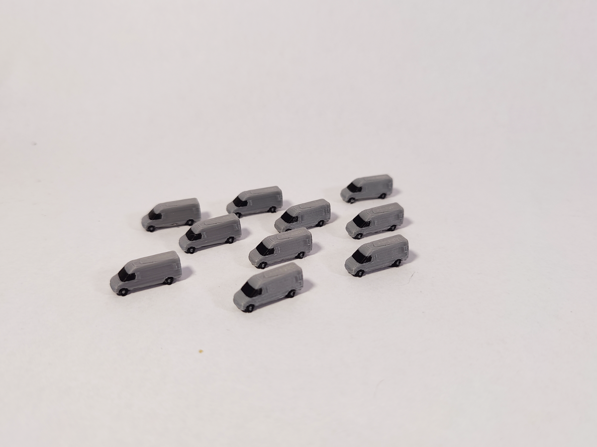 10x Courier Sprinter Vans Cargo Airport Aircraft Vehicles 1:400 Scale