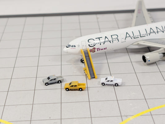 Airport Ops Pickups (x10) Airfield Operations Cars 1:400 Scale Scenery Diorama