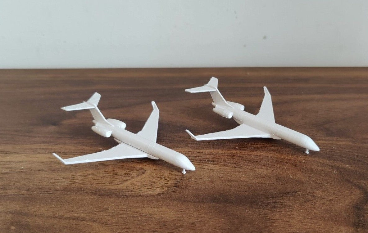 2x Bombardier Global 7500 Business Private Jet Model Scenery Diorama 1:400 Scale (Blank)
