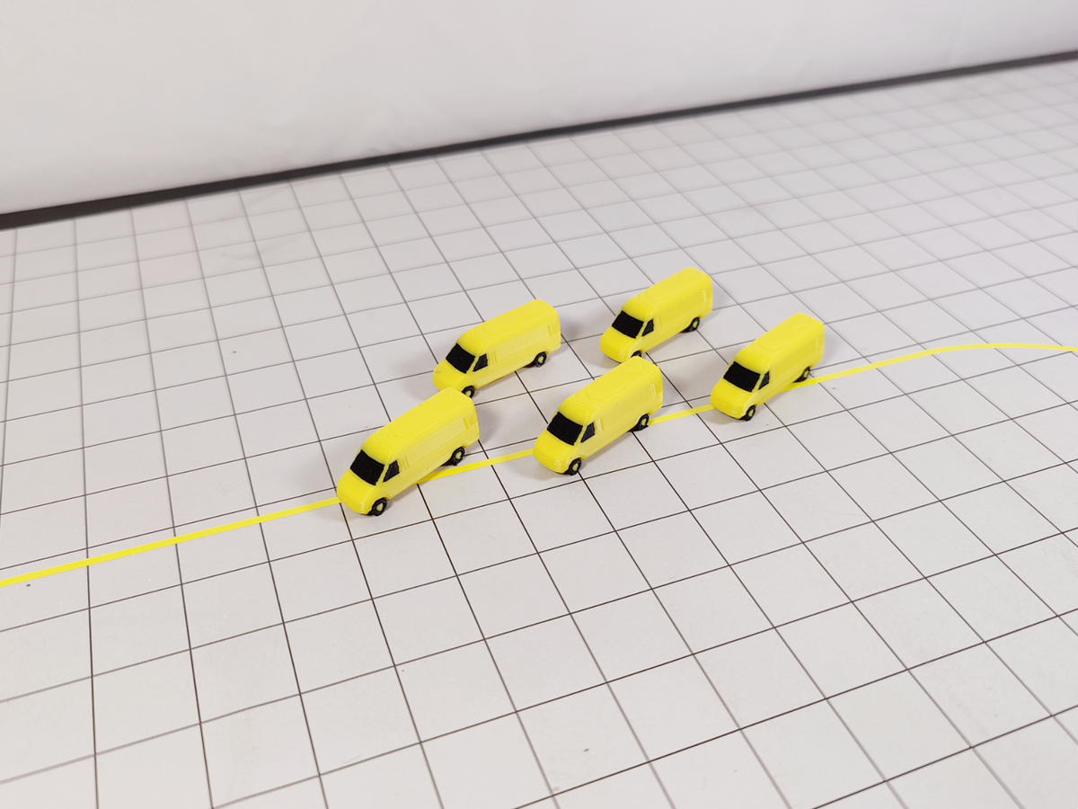 5x Courier Sprinter Vans Cargo Airport GSE Aircraft Vehicles 1:200 Scale