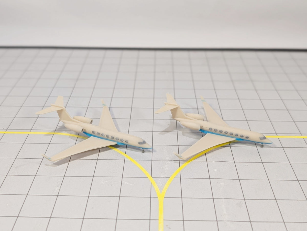 2x Gulfstream G650 Business Private Jet Models Painted Liveries 1:400 Scale