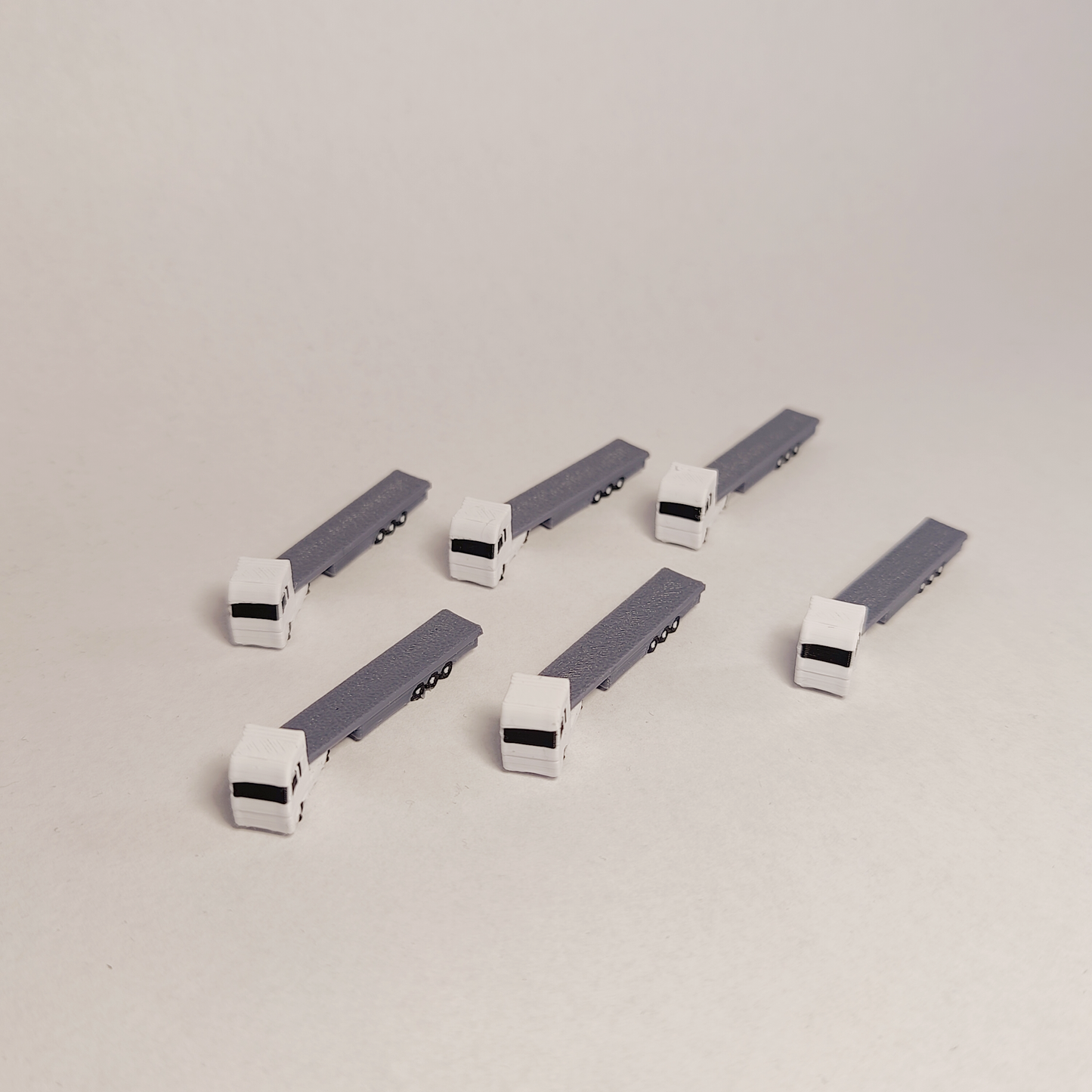 6x Articulated Flat Bed Truck/Lorry Airport GSE Vehicle 1:400 Scale Models