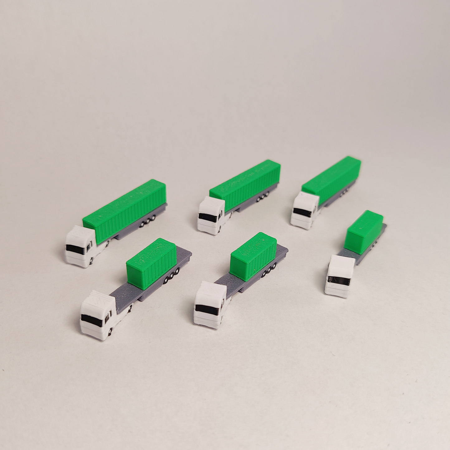 6x Green Articulated Container Truck/Lorry Airport GSE Vehicle 1:400 Scale Models