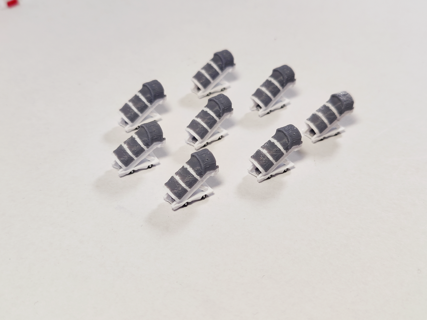 8x White Narrowbody COVERED AIRCRAFT STAIRS Airport GSE Models 1:400 Diorama