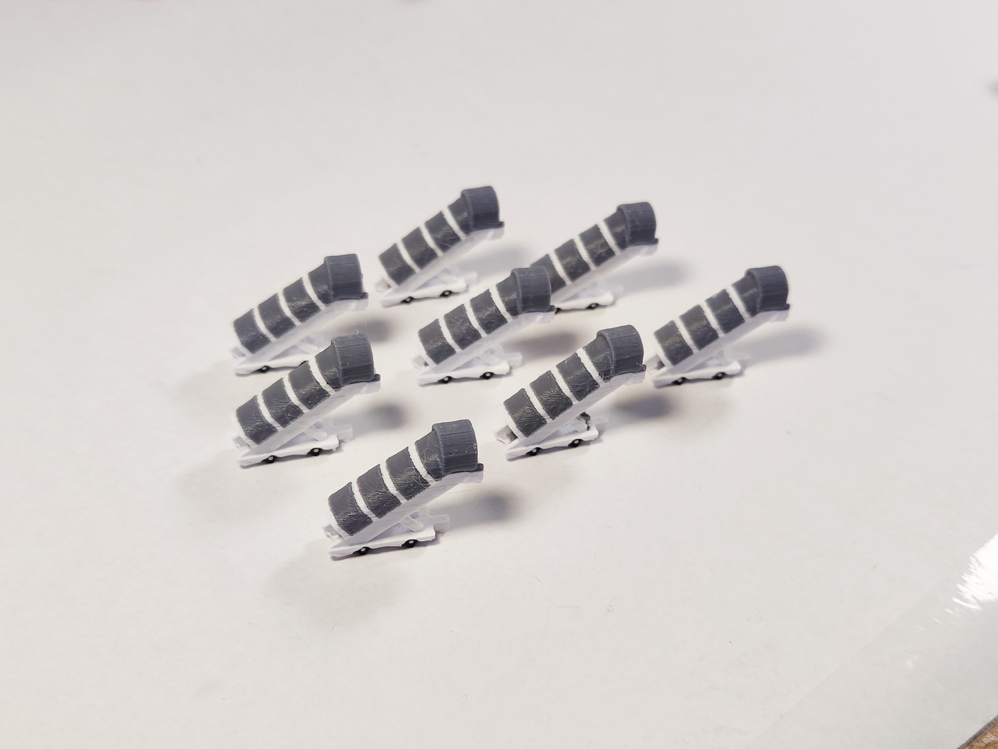8x White Widebody COVERED AIRCRAFT STAIRS Airport GSE Models 1:400 Scale Diorama