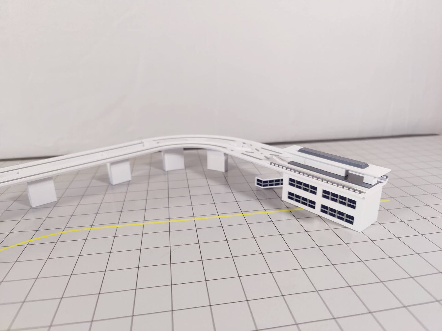 Airport APM Automated People Mover Sky Train Model 1:400 Scale Airport Diorama