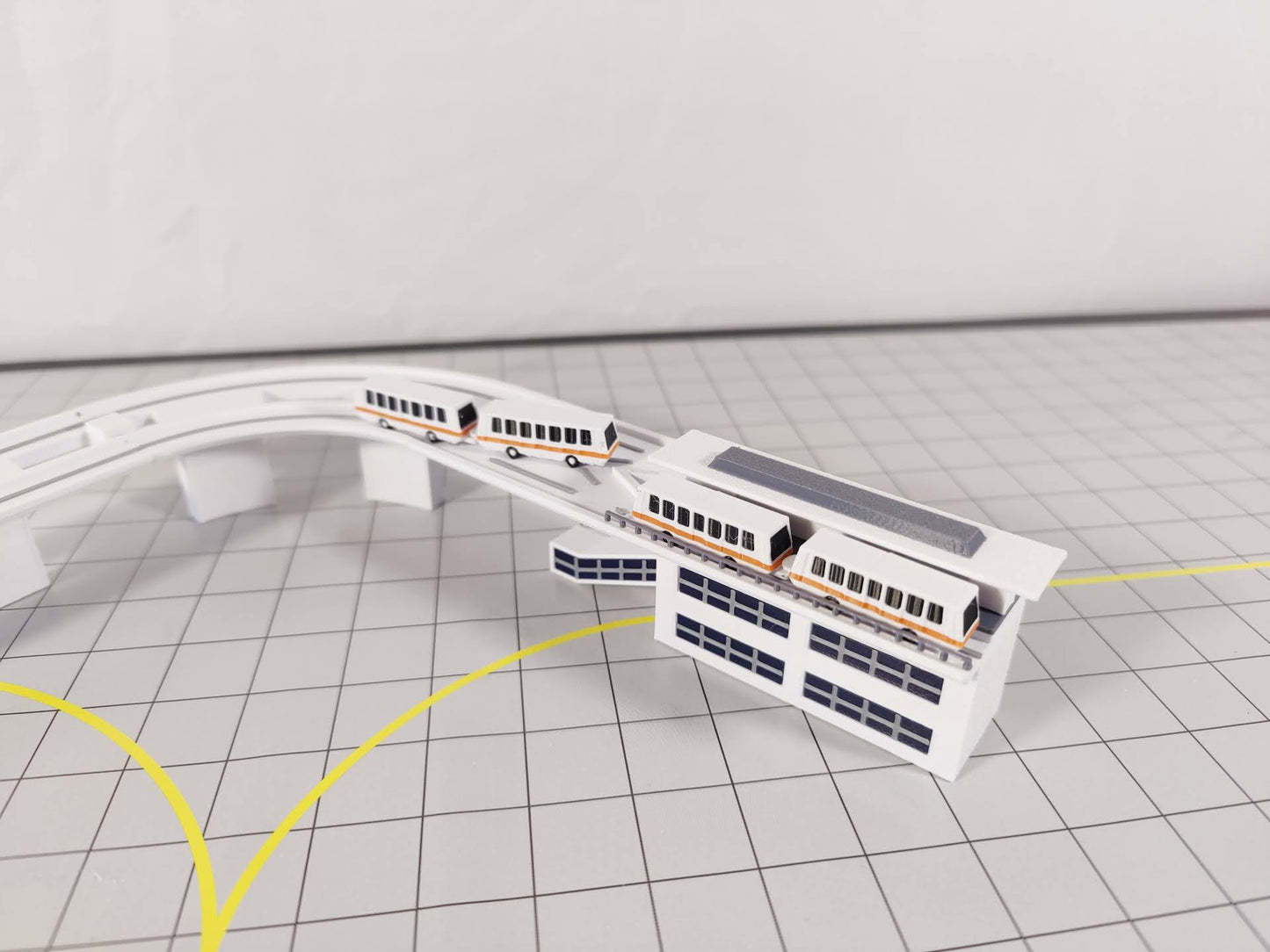 Airport APM Automated People Mover Sky Train Model 1:400 Scale Airport Diorama