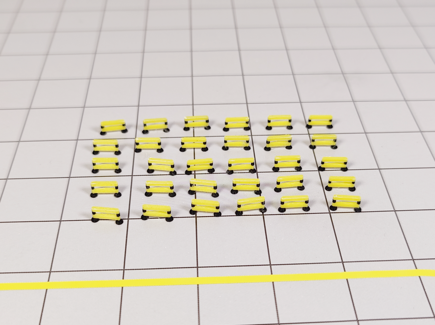 30x Yellow Airport Stand Barrier Fences/Barriers Taxiway/Apron GSE Models 1:400 Diorama