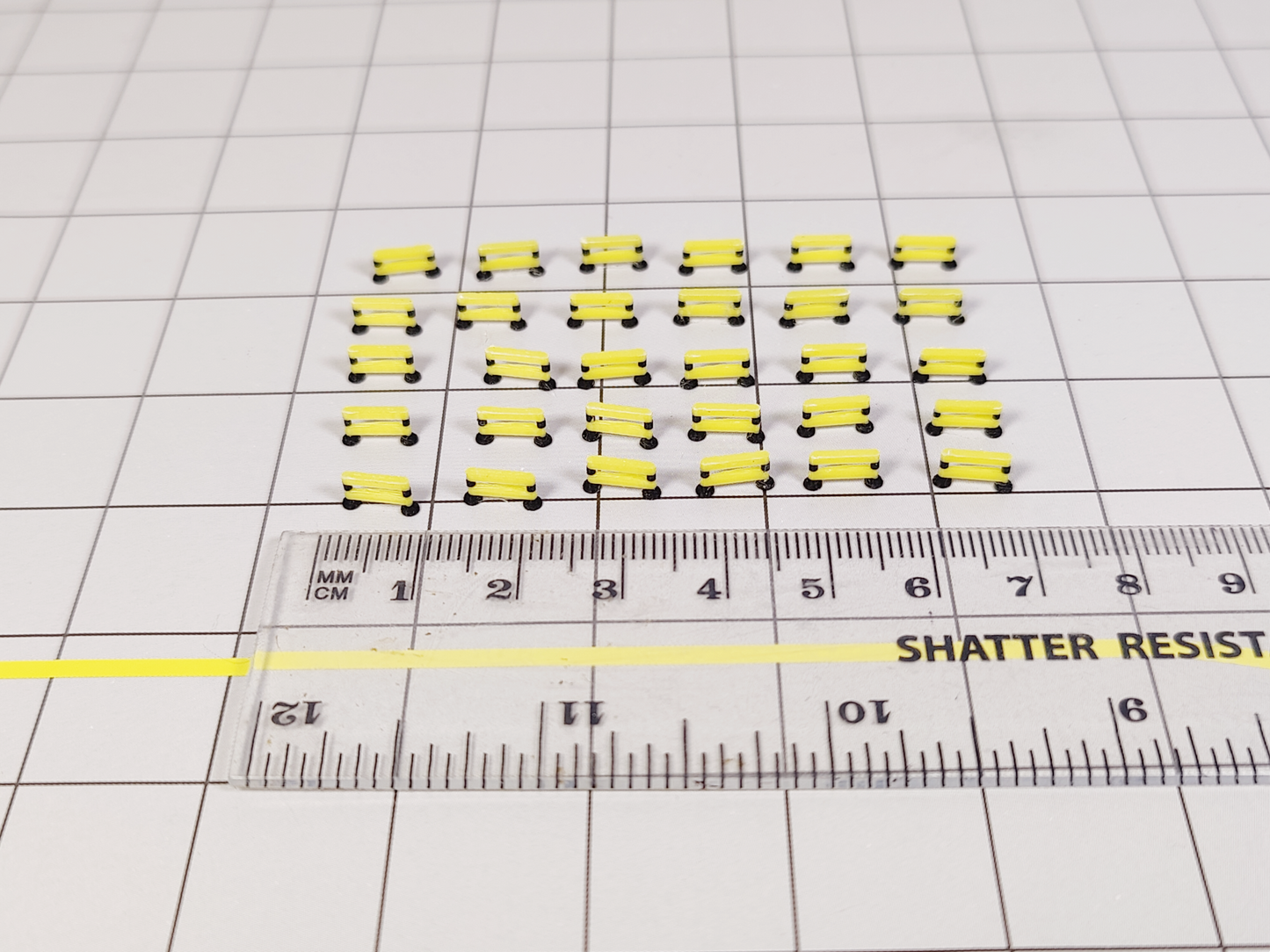 30x Yellow Airport Stand Barrier Fences/Barriers Taxiway/Apron GSE Models 1:400 Diorama