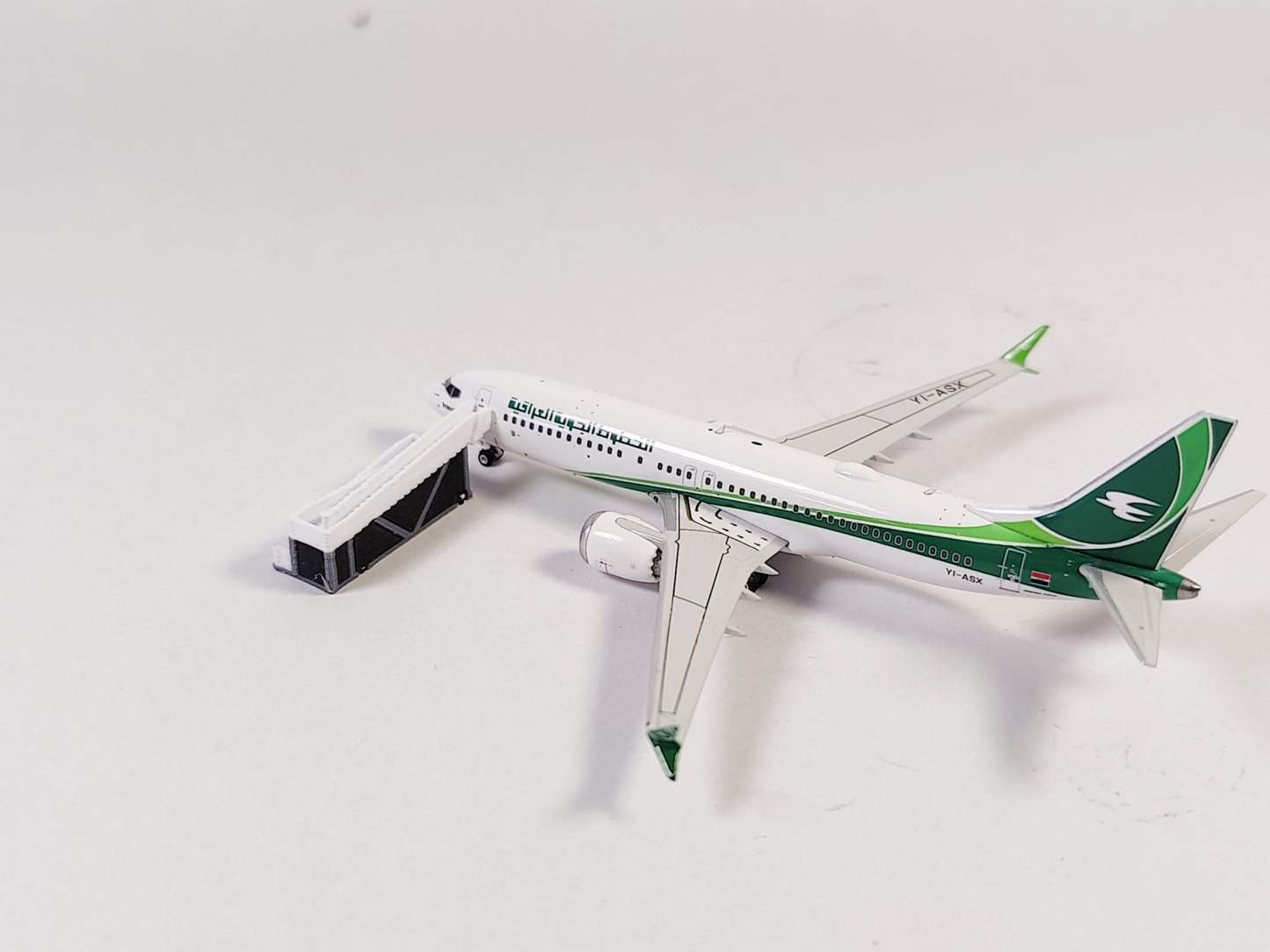 6x Passenger Boarding Ramps Narrowbody Aircraft Airport GSE Models 1:400 Diorama
