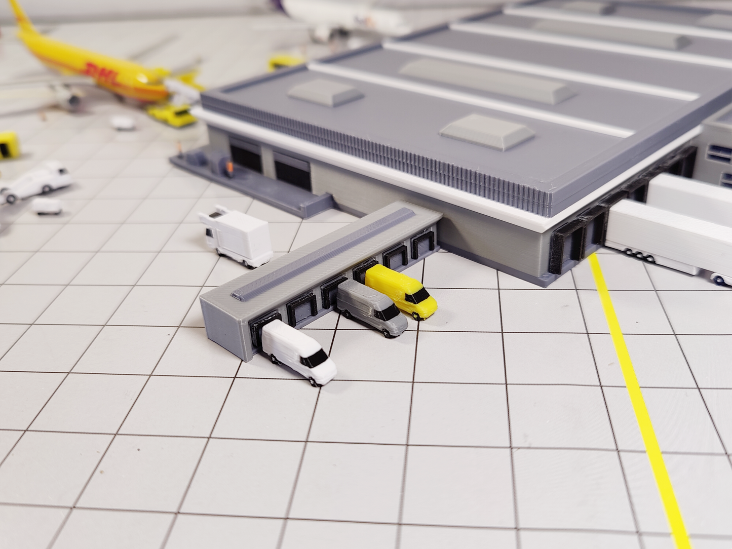 Cargo Terminal Building Facility 1:400 Scale Airport Aircraft GSE Model Diorama