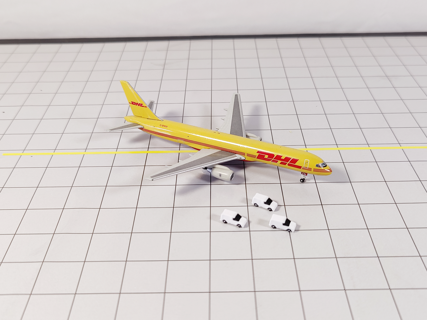 10x Small Engineering Vans Airport Aircraft Vehicles Models 1:400 Scale