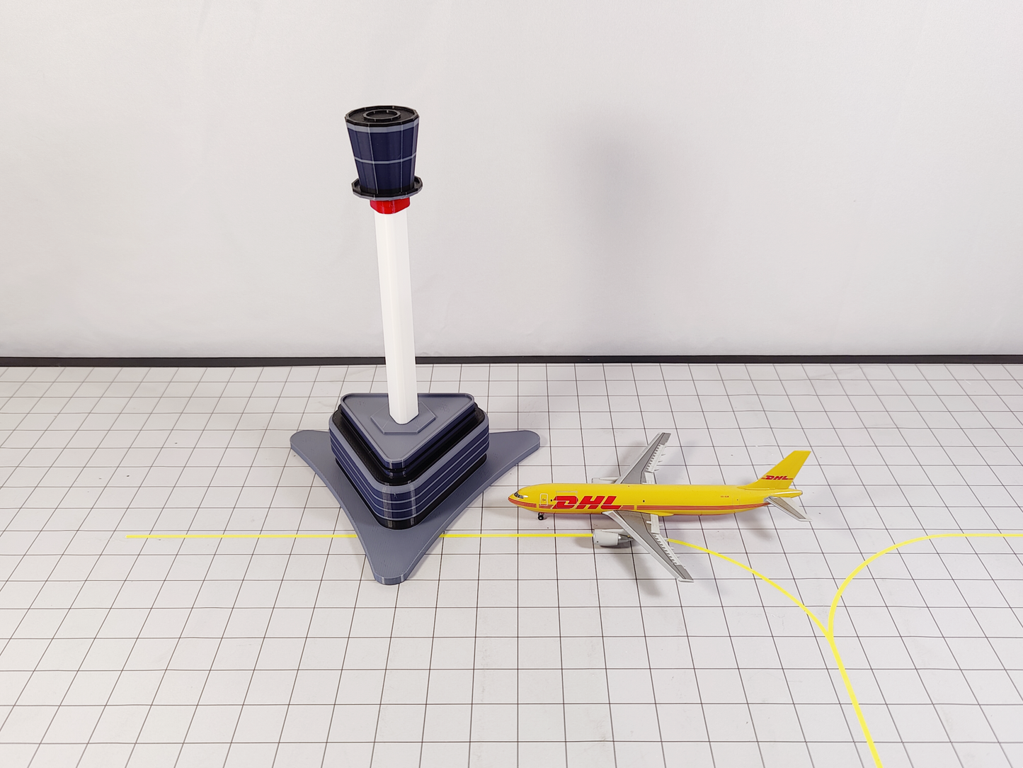 Heathrow Airport ATC Air Traffic Control Tower Diorama Model 1:400 Scale