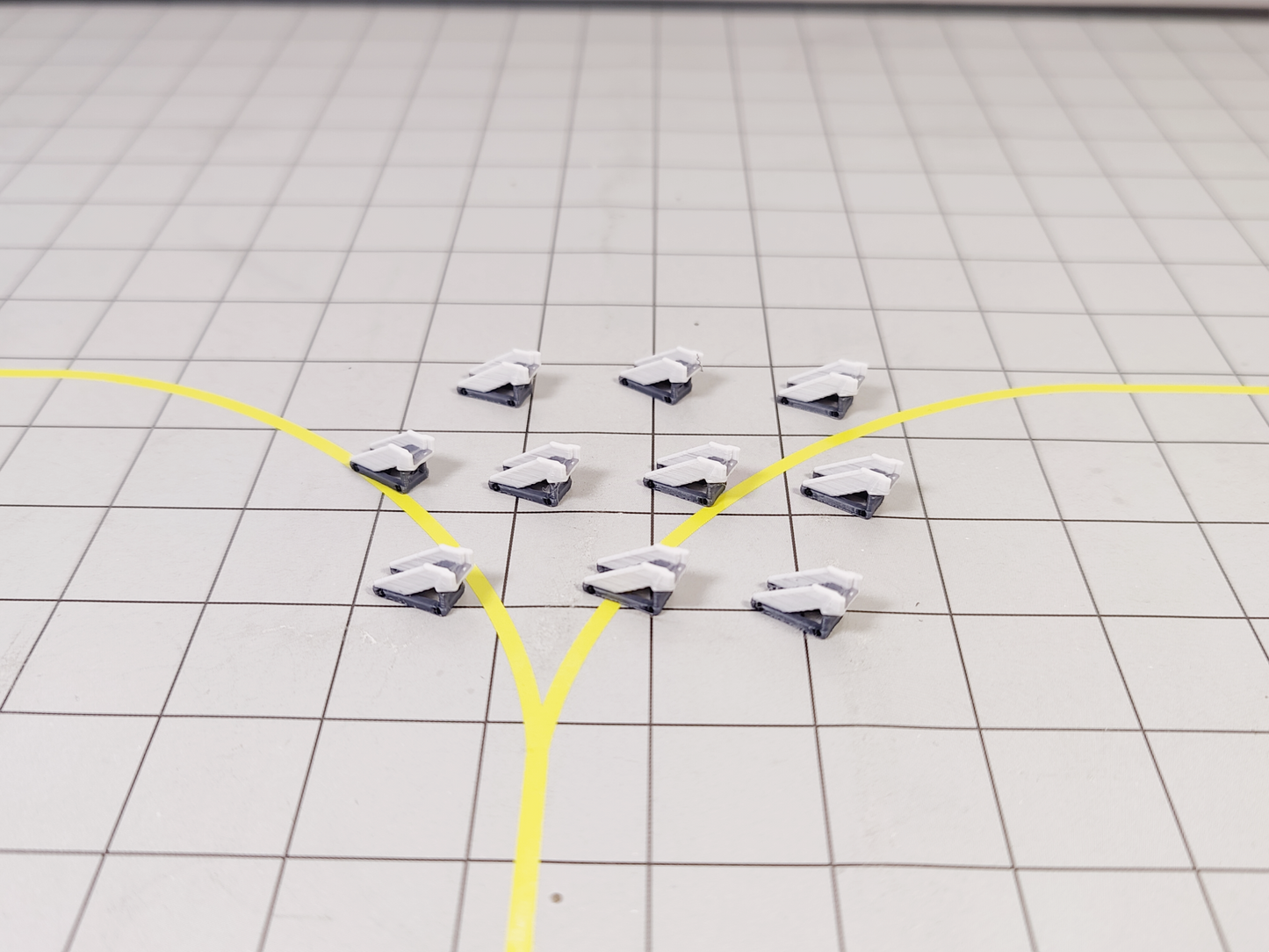 10x White REGIONAL AIRCRAFT STAIRS Airport GSE Vehicles 1:400 Scale Diorama