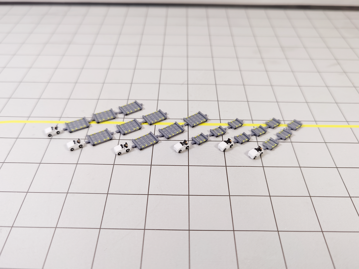 6x White TUG & DOLLY ULD CARGO TRAILERS Airport GSE Vehicle Models 1:400 Scale