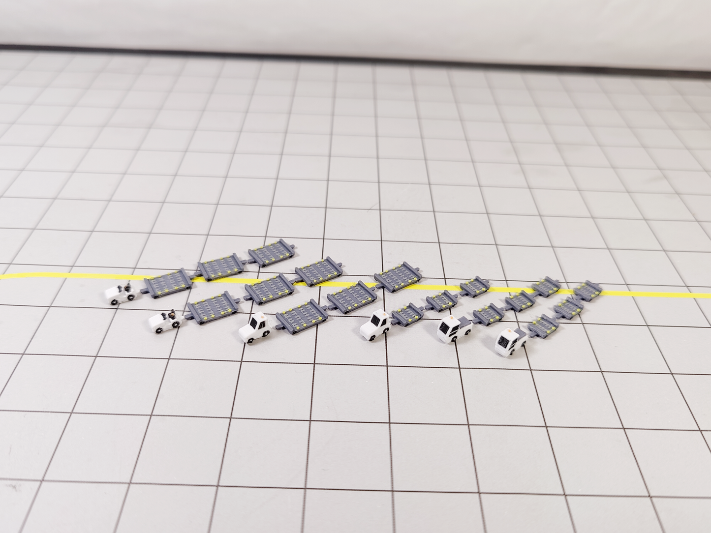 6x White TUG & DOLLY ULD CARGO TRAILERS Airport GSE Vehicle Models 1:400 Scale