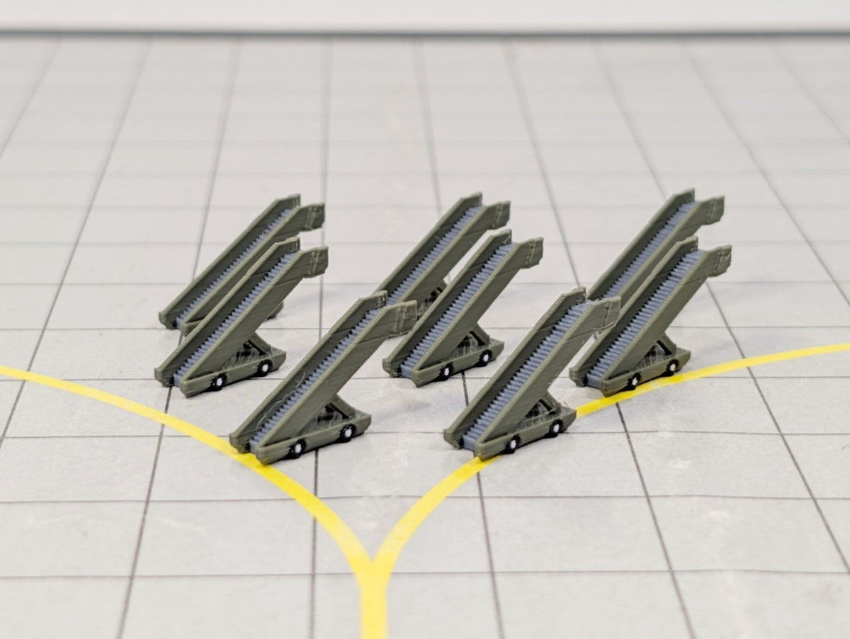 10x Widebody Aircraft Stairs Airport GSE Vehicles 1:400 Scale Diorama