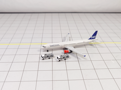 8x Refuelling Fuel Hose Trucks Airport GSE Service Vehicles 1:500 Scale Diorama