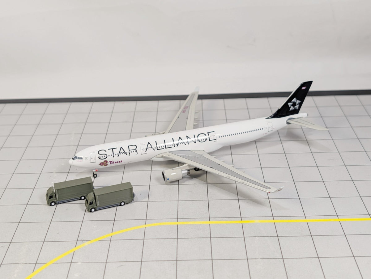 Military Rigid Trucks (x8) Airport Cargo Lorry GSE Vehicles 1:400 Scale Diorama