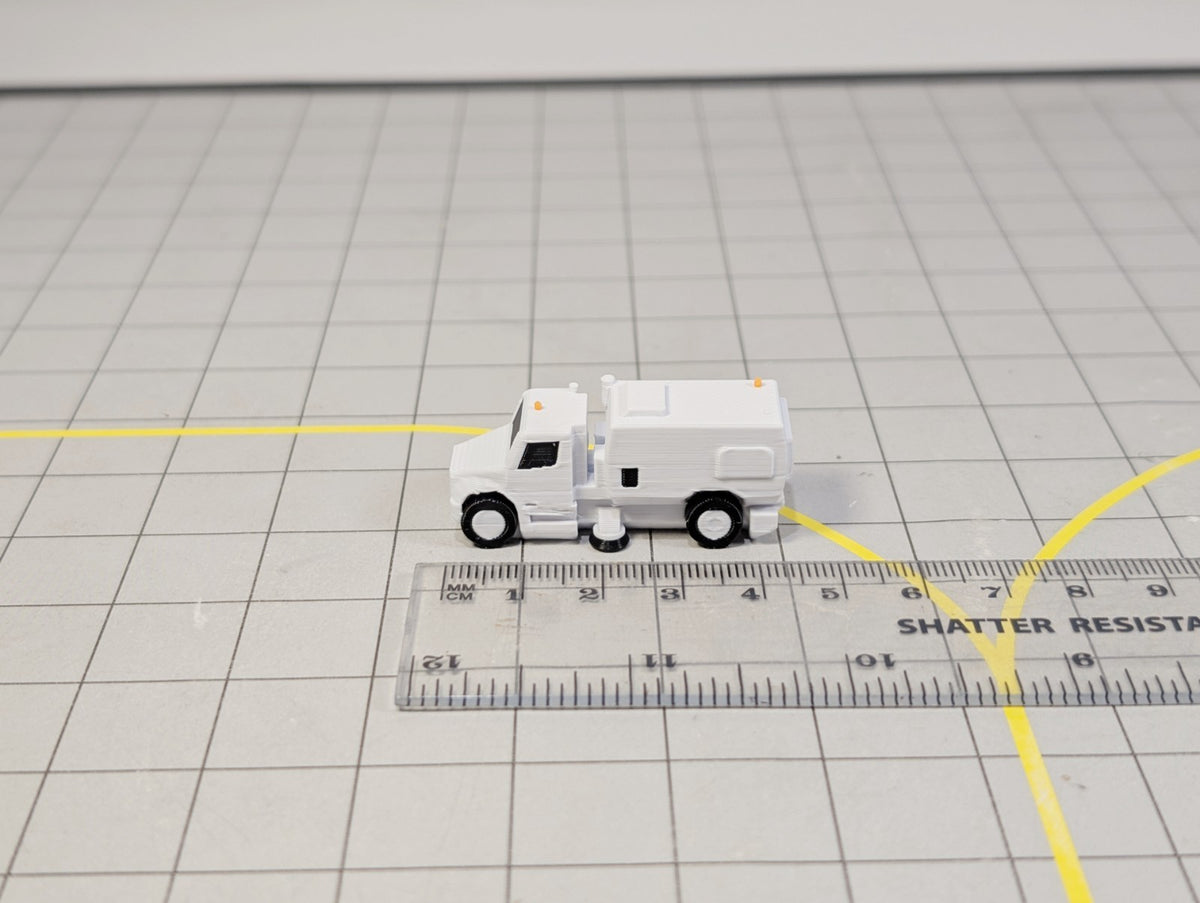 4x Airport Sweeper GSE Trucks Airport Vehicles 1:200 Scale Diorama