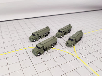 4x Refuelling Fuel Trucks US Style Airport GSE Service Vehicles 1:200 Scale