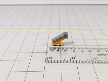 8x White Widebody COVERED AIRCRAFT STAIRS Airport GSE Models 1:400 Scale Diorama - DHL Yellow