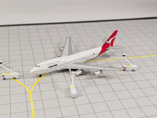 Aircraft De-icing Trucks (x6) Airport GSE Vehicles Diorama Scenery 1:500 Scale
