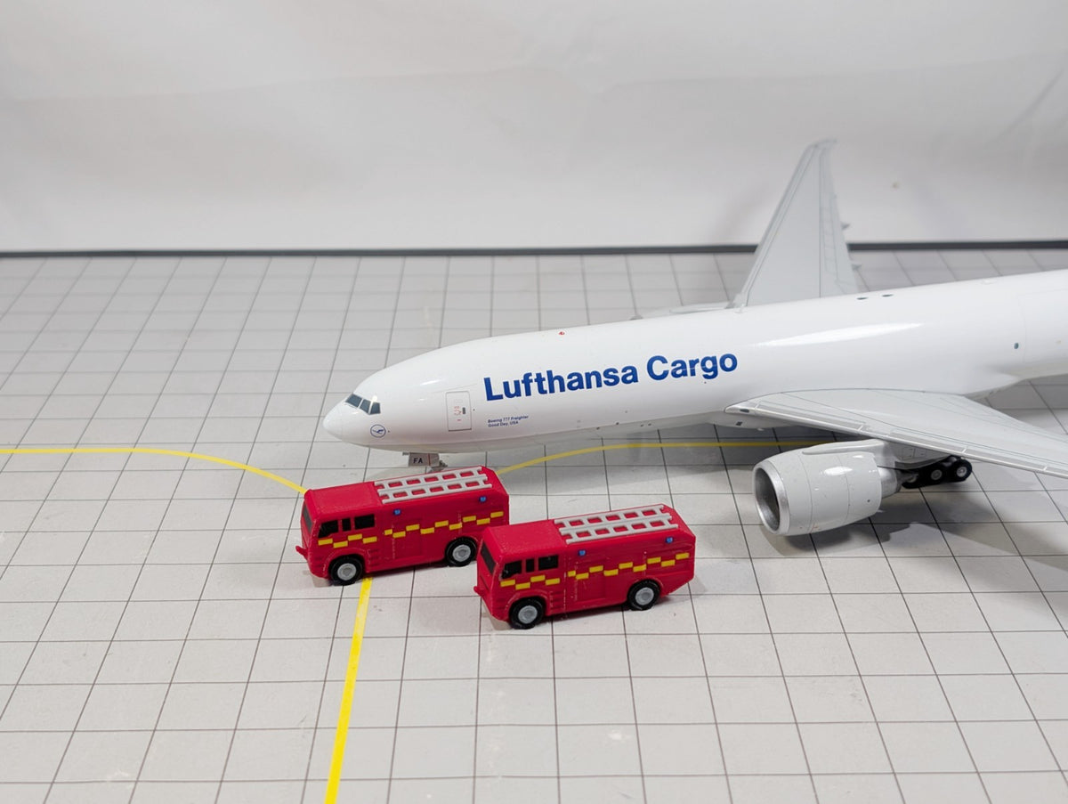 Fire Trucks (x4) Airport GSE Emergency Rescue MPRV Vehicles 1:200 Scale Scenery