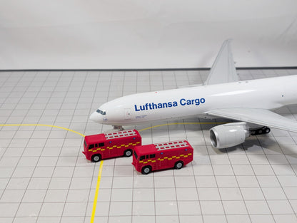 Fire Trucks (x4) Airport GSE Emergency Rescue MPRV Vehicles 1:200 Scale Scenery