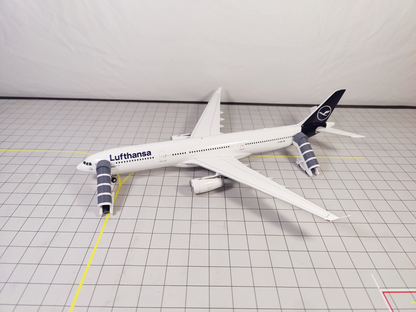 4x Widebody Covered Aircraft Stairs Airport GSE Models 1:200 Scale Diorama