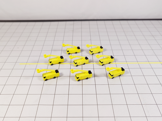 8x Yellow Aircraft De-icing Trucks GSE Ground Vehicle Models 1:400 Scale Diorama