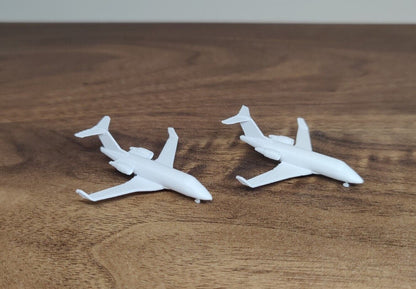 2x Bombardier Challenger CL-600 Business Private Jet Model 1:400 Scale Scenery (Blank)