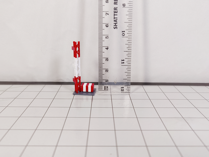 2x Red & White ILS Antenna Towers Aircraft Building Scenery Models 1:200 Scale