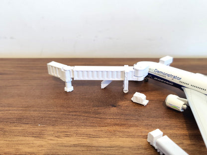 3 Extendable Widebody Air Jet Bridge Gate Grey/White 1:400 Scale Airport Diorama