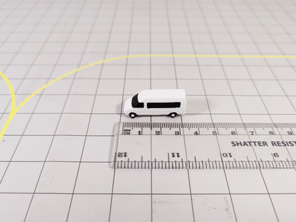 5x White Airport Crew Minibuses/Vans GSE Vehicles Models 1:200 Scale Diorama