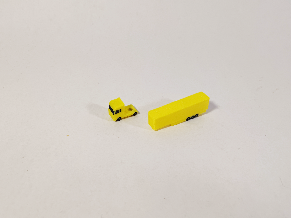 6x Articulated Truck/Lorry Airport GSE Vehicles 1:400 Scale Fully Rotating