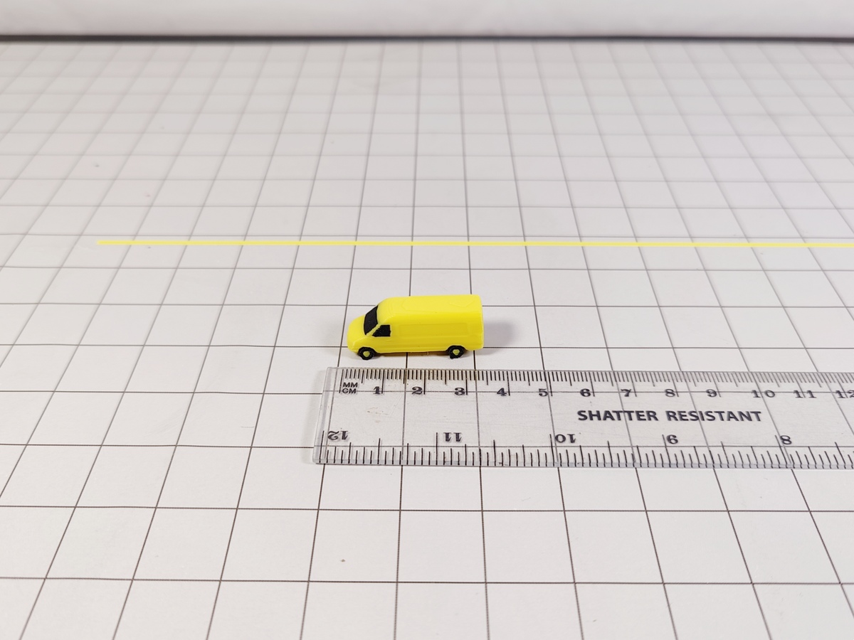 5x Courier Sprinter Vans Cargo Airport GSE Aircraft Vehicles 1:200 Scale
