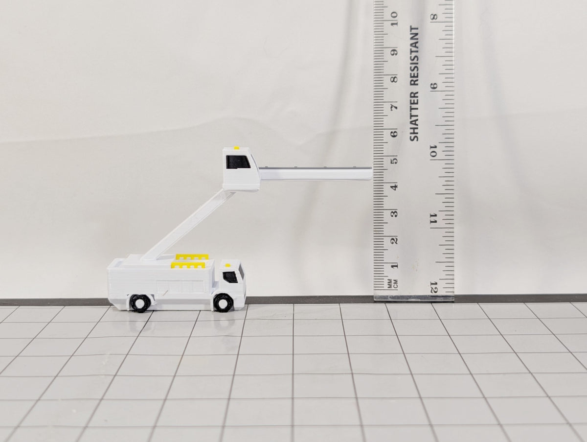 Aircraft De-icing Trucks (x4) Airport GSE Vehicles Diorama Scenery 1:200 Scale