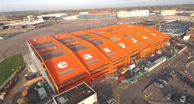 Easyjet Luton Hangar HQ Aircraft Airport Building Model 1:400 Scale Custom