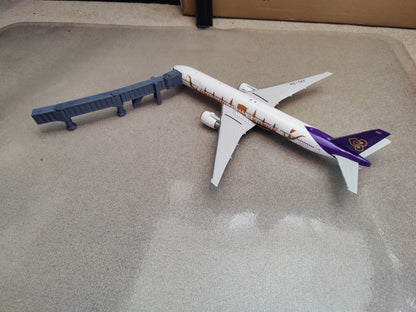 Widebody Air Jet Bridge Gate Grey/White/Black 1:200 Scale Airport Diorama