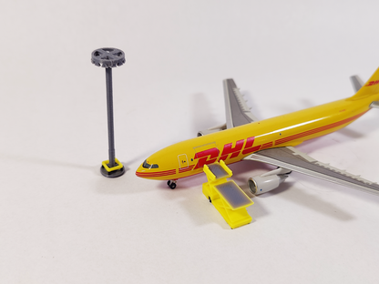6x Cargo ULD Container High Loader Lift GSE Airport Vehicles 1:400 Scale