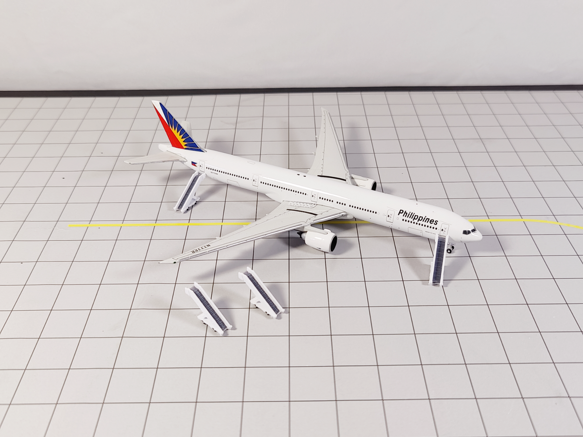 10x Widebody Aircraft Stairs Airport GSE Vehicles 1:400 Scale Diorama