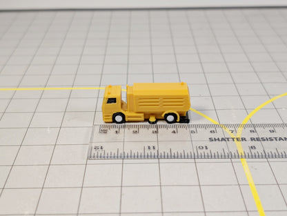 4x Airport Sweeper GSE Trucks Airport Vehicles 1:200 Scale Diorama