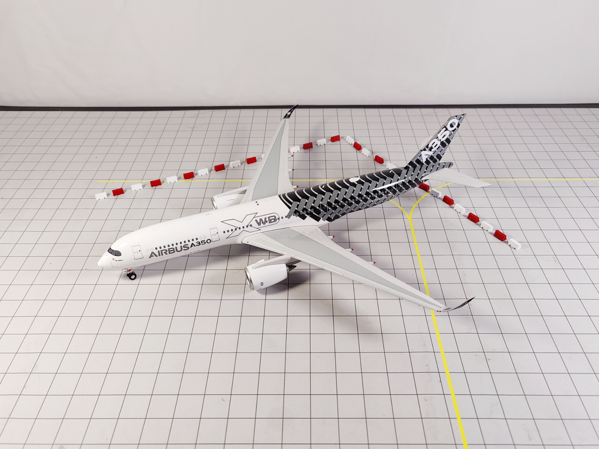 40x Red & White Airport Block Fences Aircraft Taxiway/Apron Models 1:200 Scale